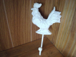 Patère murale déco en métal blanc en forme de coq