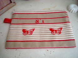 Pochette de sac papillons rouges, création Déco à Coeur