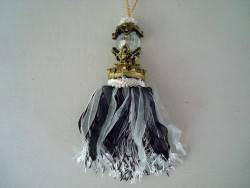 Embrasse pompon déco de porte noir et blanc