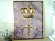 Plaque décorative rétro avec une croix et une couronne