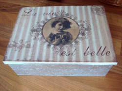 Boite en métal "La vie est belle" style cosy