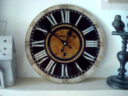 Horloge murale ronde "Empire Winery" déco rétro