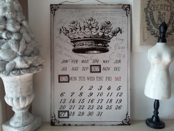 Calendrier perpétuel couronne royale stylisée 
