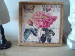 Tableau en toile de jute orné d'une rose ambiance cosy