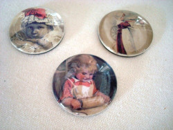 Trio de magnets ronds aux fillettes style rétro