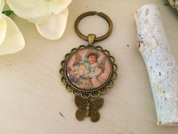 Porte clés fait main à la fillette en hiver