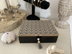 Boite à bijoux décor géométrique esprit vintage
