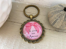 Porte clés fait main au cabochon vintage "Je suis un Amour"